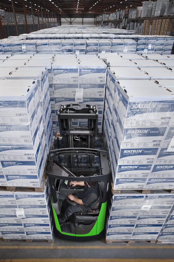 Forklift Tight Space Narrow Fit